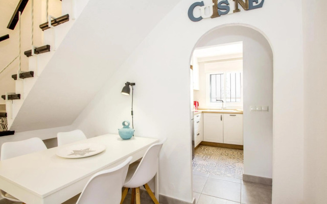 Perfectly located beachside apartment in Elviria Marbella