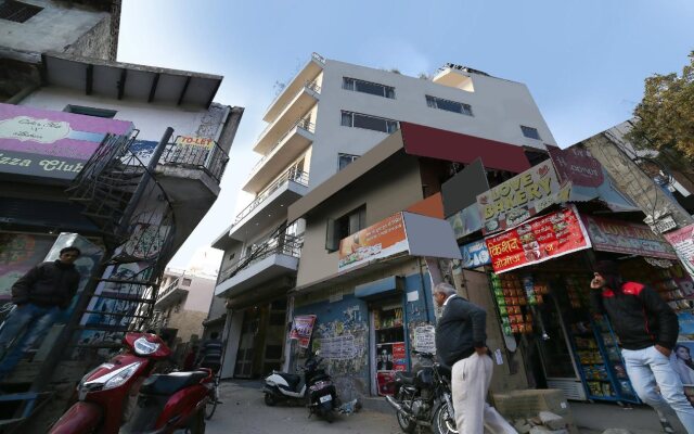 Hotel Pine By OYO Rooms