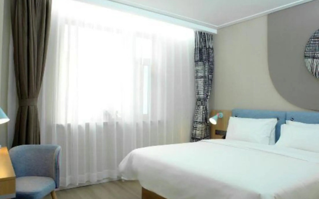Home Inn NEO (Manzhouli Pedestrian Street store)