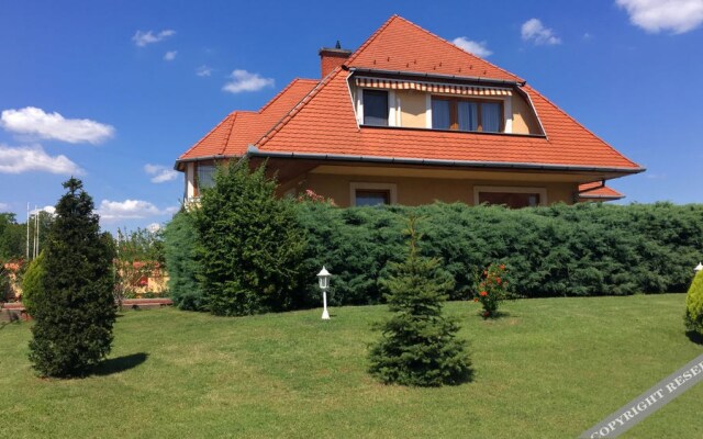 Heviz Therme Apartmenthaus