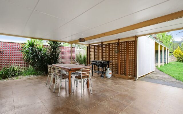 Cherry Lane - 3 bedroom brick home