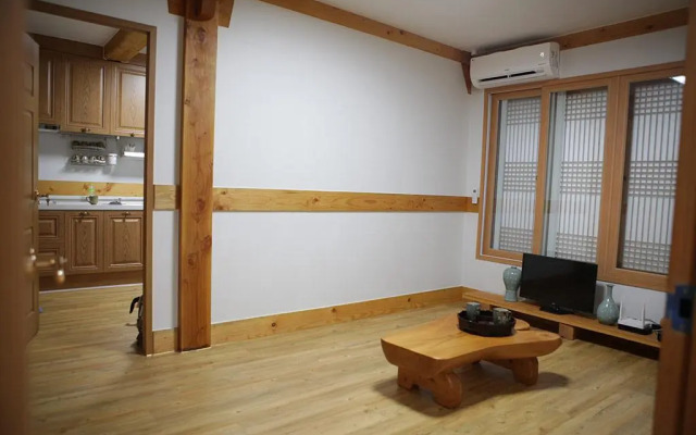 Heungbuga Hanok Guesthouse