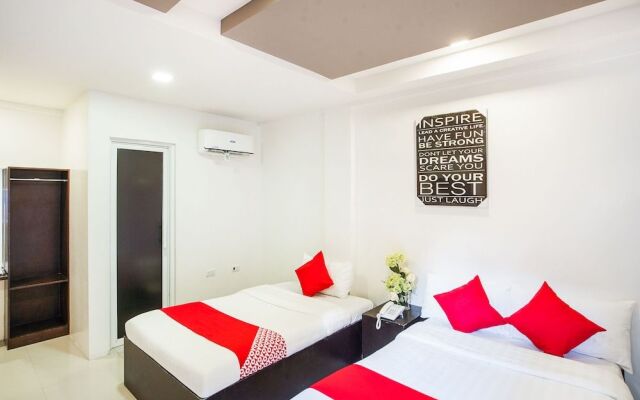 OYO 489 Casa Mia Hotel Suites