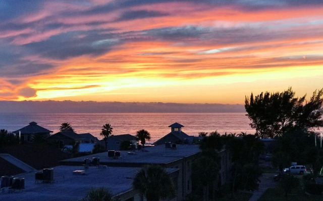 Sea Club by Teeming Vacation Rentals