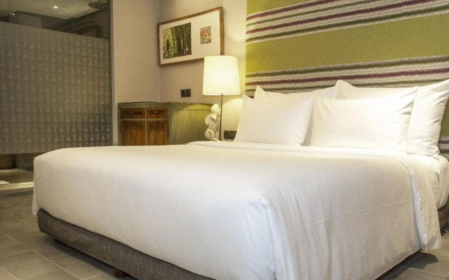 Ikosharold Suites Seminyak