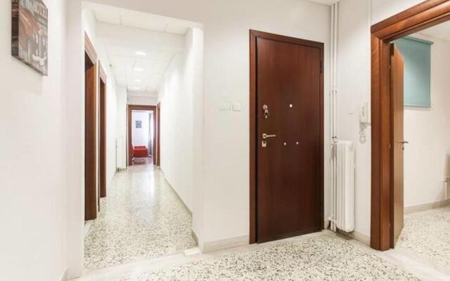 4BDR Amazing Spacious full Apt in Plaka (and Netflix)