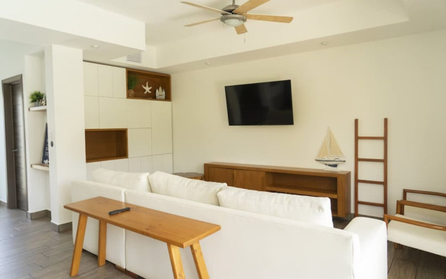 Direct Entry Pool 7 Guests 2 Bedrooms
