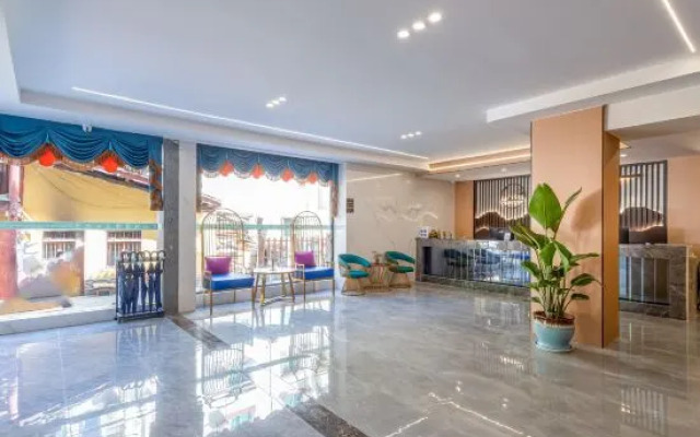 The pretty view of Buddhist hill homestay