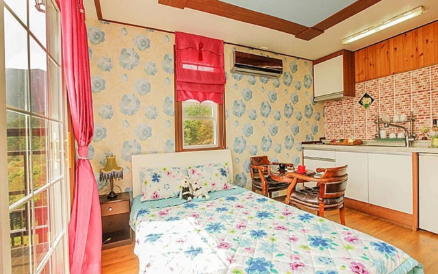 Geojedo Twin Castle Pension