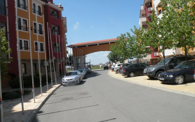 Marina Cape by Menada