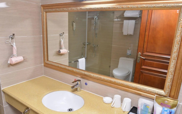 ibis Chongqing Ranjiaba