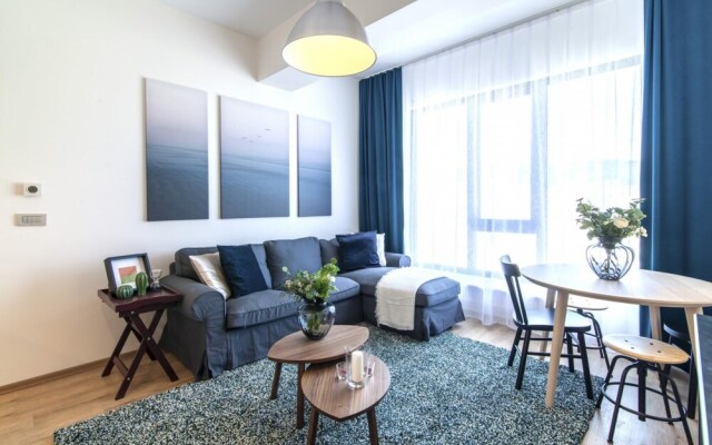 Central Residence Flat Near Metro in Kartal