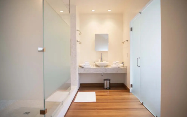 "zenbreak Hillside Loft #5"