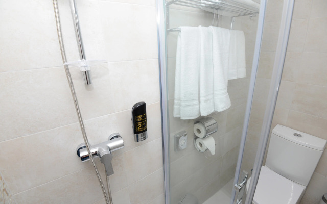 Hotel Chevy & Suites