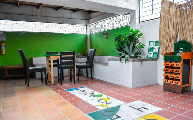 Aluna Hostel B&B