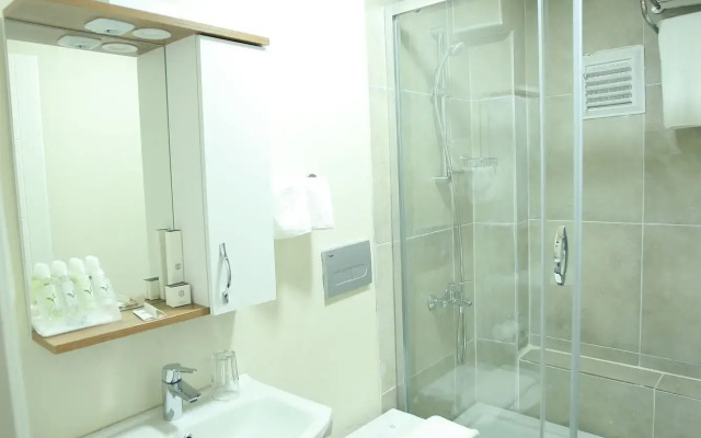 Podemos Otel