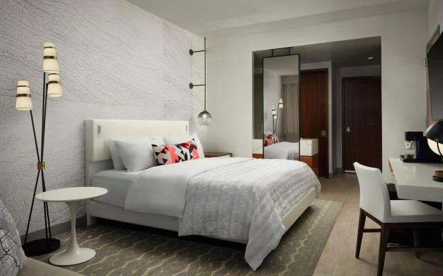 Le Meridien Denver Downtown