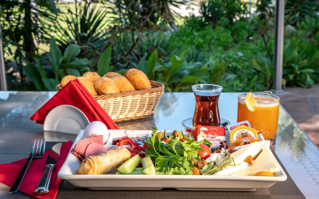 Flora Hotel Bodrum