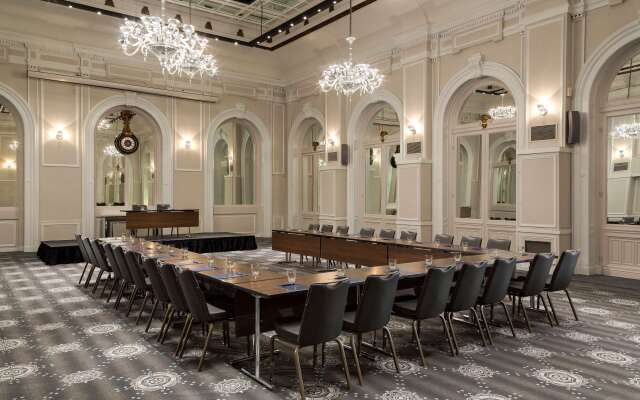 Отель Hilton Paris Opera