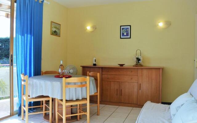 Appartement Le Lavandou, 2 pièces, 4 personnes - FR-1-251-282