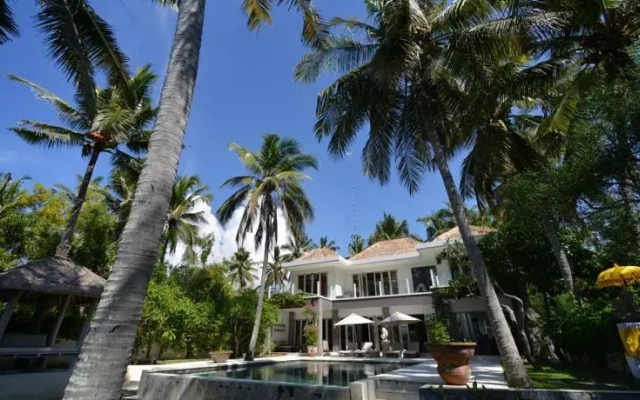 Black Pearl Villa