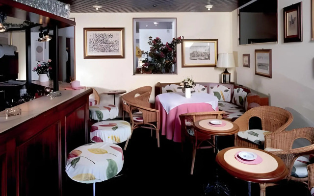 Piccolo Hotel