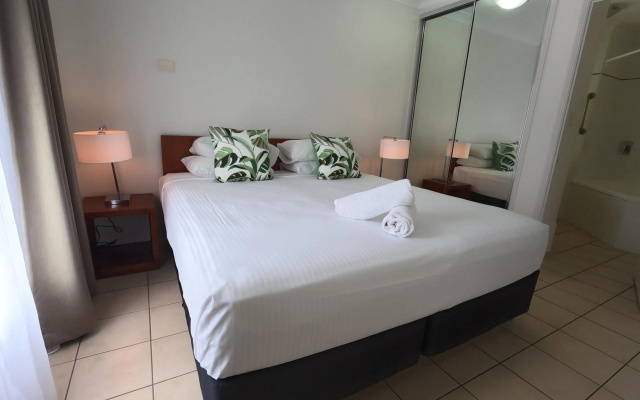 Central Plaza Port Douglas – Guest Rooms – Port Douglas