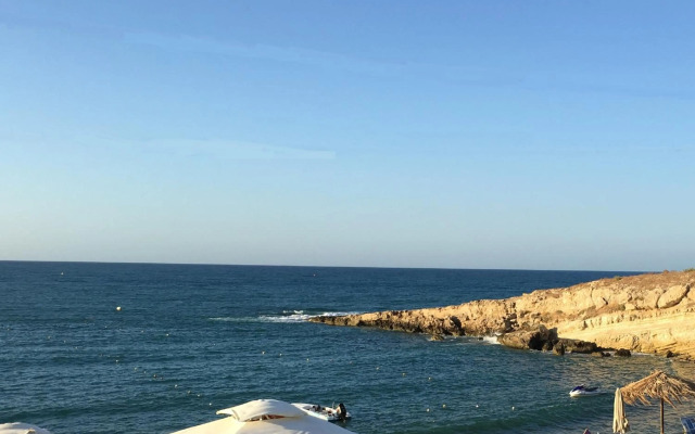 Zorbas Beach Hotel