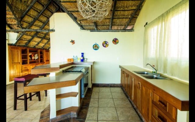 Keniza Beach Hotel