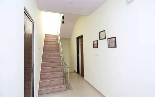 OYO 9649 Hotel Vijay Palace