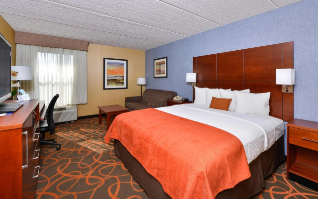 Best Western Plus Fresno Airport Hotel