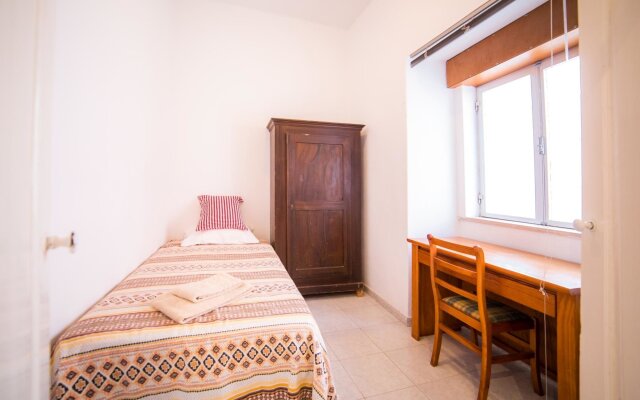 C01 - Historical Central House