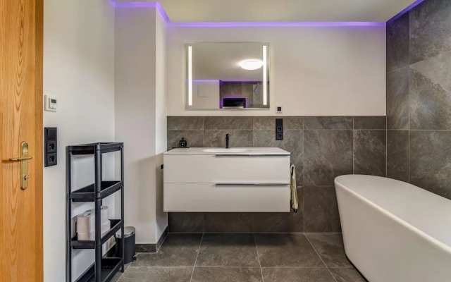 High-quality Apartment With Whirlpool