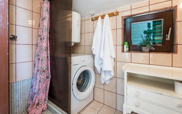 Stunning Home in Jadrija With Wifi and 1 Bedrooms