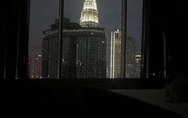 Vortex Suites KLCC by BlackNest