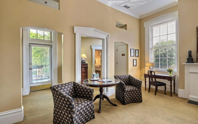 The Presidents' Quarters Inn