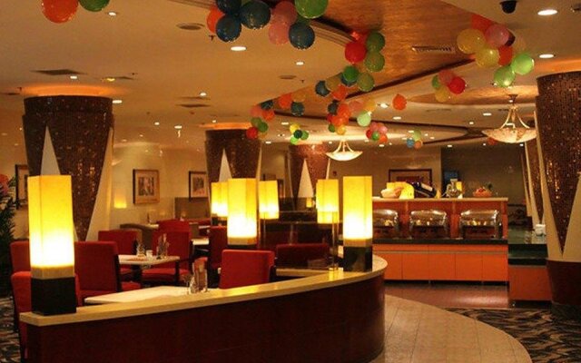 Crown Garden Hotel