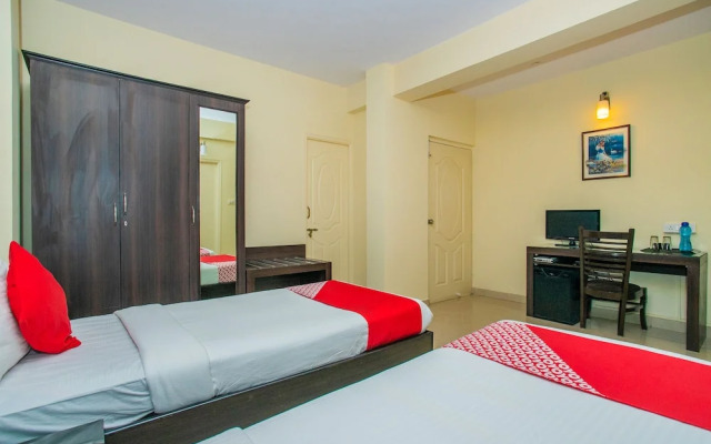 OYO 18923 Mel's Regency