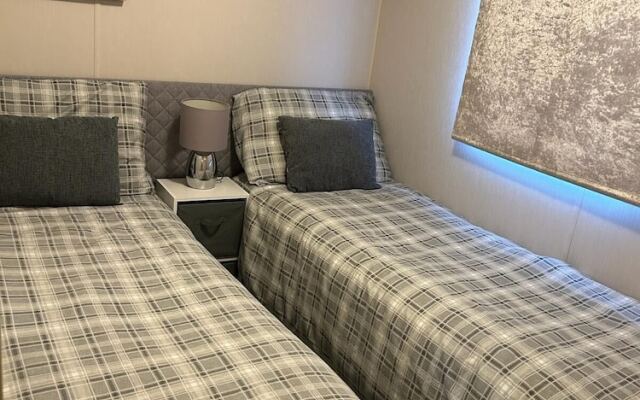 3 bed Stunning Caravan Situated nr Whitstable
