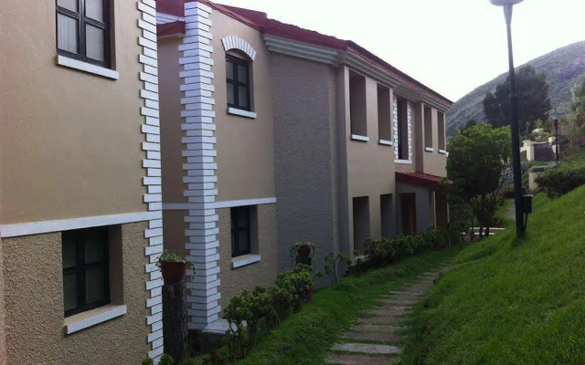 Mountain Retreat - A Hill Country Resort
