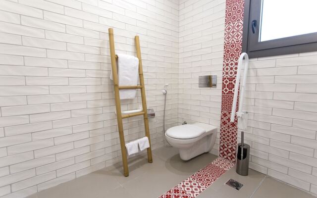 Golden Bay Suites & Maisonettes
