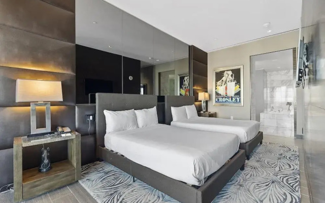 StripViewSuites at Palms Place Penthouses
