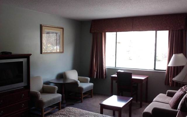 August Jack Motor Inn