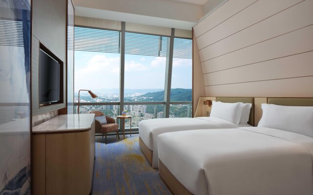 InterContinental Chongqing Raffles City, an IHG Hotel