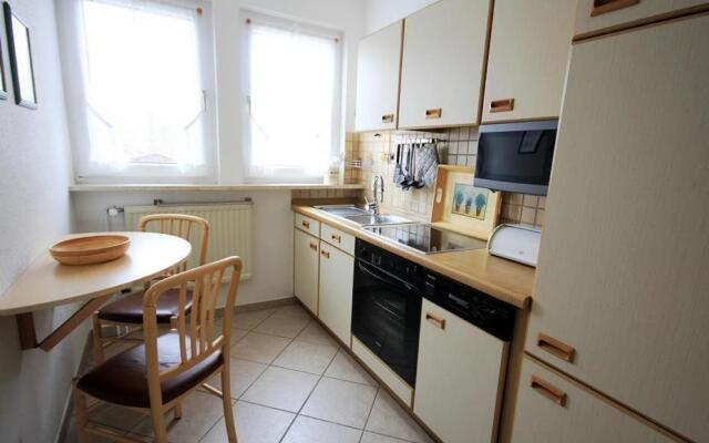Ferienwohnung-10-mit-Balkon-Garten-Landhaus-Hubertus-Duhnen