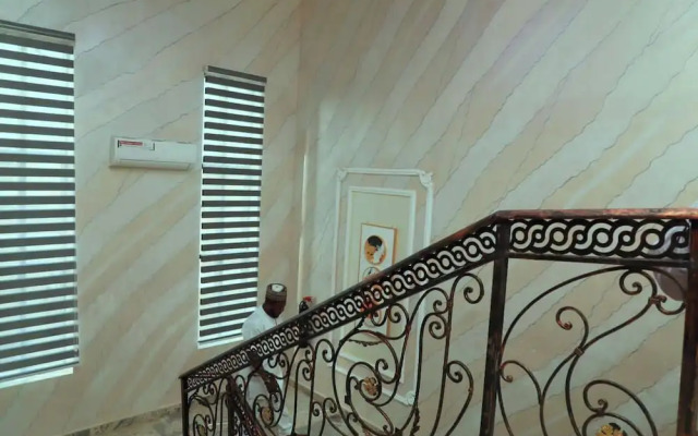 Grand Fweechvilla Hotel and Suites