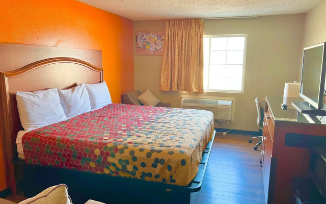 Econo Lodge San Antonio near SeaWorld - Medical Center