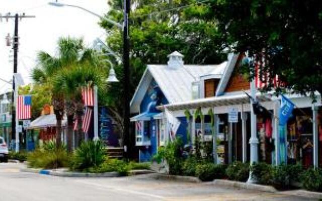 Anna Maria Island Club 20