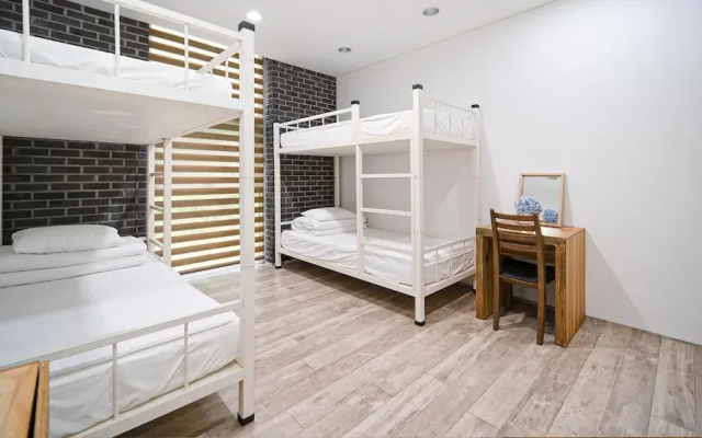 Seogwipo Nupbillehouse