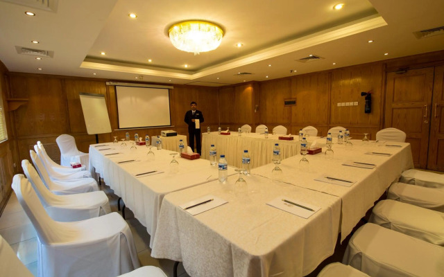 Rolla Suites Hotel